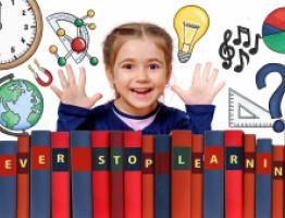 niña con libros